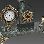 Часы «Элина» с орлом УИС и подставкой — красивый подарок — фотография 2