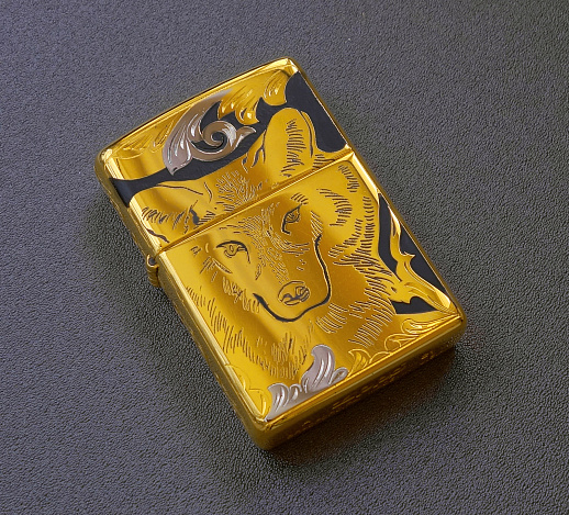 Сувенирная зажигалка Zippo "Вожак" купить с доставкой Сувенирная зажигалка Zippo "Вожак"