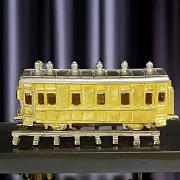 Сувенир «Вагон» с позолотой и никелированием — необычный подарок — фотография 1