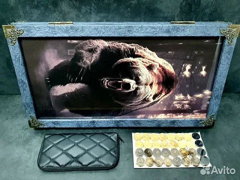 Нарды под стеклом «Хозяин тайги» — красивый подарок
