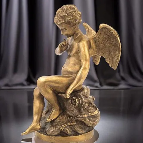 Подарочная бронзовая композиция «Грозящий Амур» с патиной