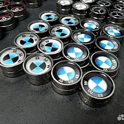 Нарды под стеклом «BMW» — оригинальный подарок — фотография 3
