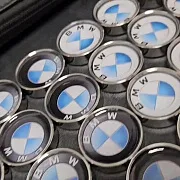 Комплект стальных фишек для нард «BMW» в подарок — фотография 1
