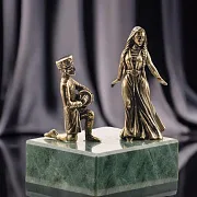 Бронзовая композиция «Пара с барабаном» со змеевиком — оригинальный подарок — фотография 1